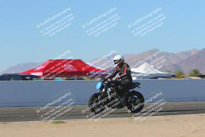 media/Nov-06-2023-Moto Forza (Mon) [[ce023d0744]]/4-Beginner Group/Session 4 (Finish Line Checker)/